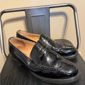 Elegant Black Patent Leather Women's Loafers Sz 250. 8.5